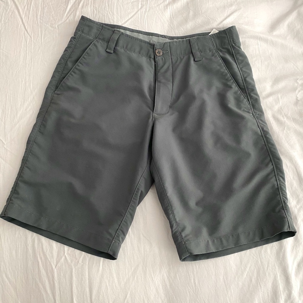Under Armour golf shorts
